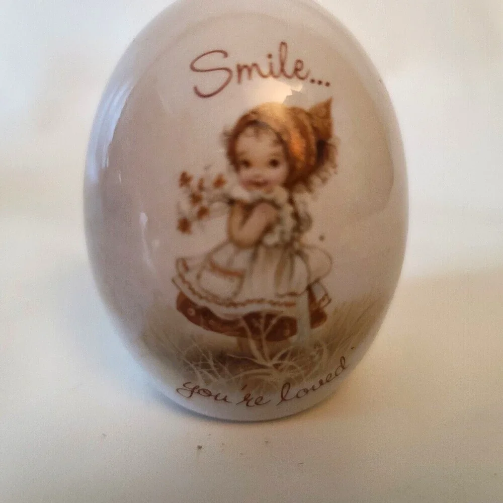 Gretchen Stoneware Smile You Are Loved Porcelain Egg 1978 Vintage
